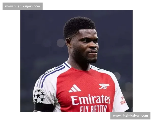 周薪 20 万镑留不住！阿森纳铁腰托马斯自由身离队，枪手火速敲定丹麦新核